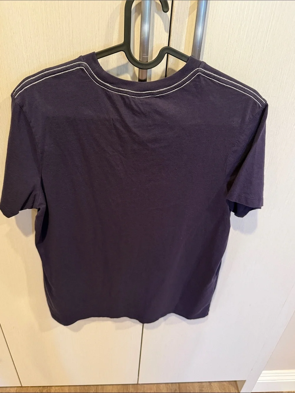 Guess Navy Short Sleeve Tee with Red Logo Graphic - Picture 4 of 4